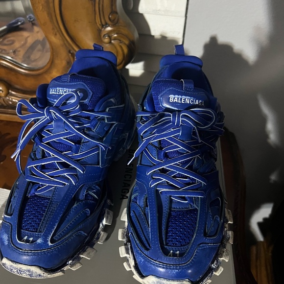 100% Authentic Balenziaga - Picture 2 of 6